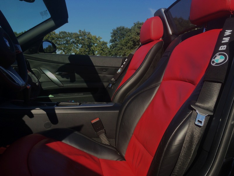 BMW%20Z4%20Rood%20interieur.jpg